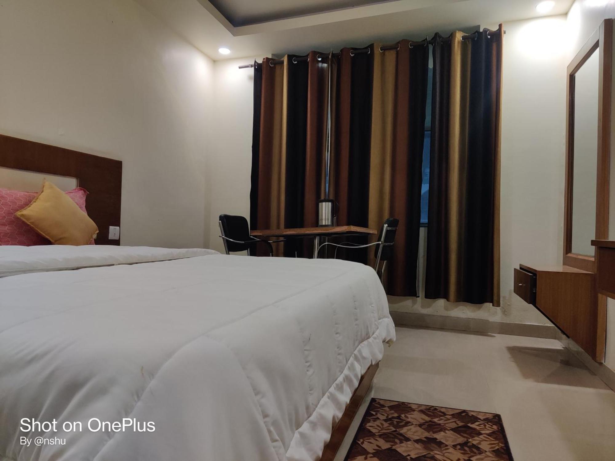 Hotel Hv Nahan Bagian luar foto