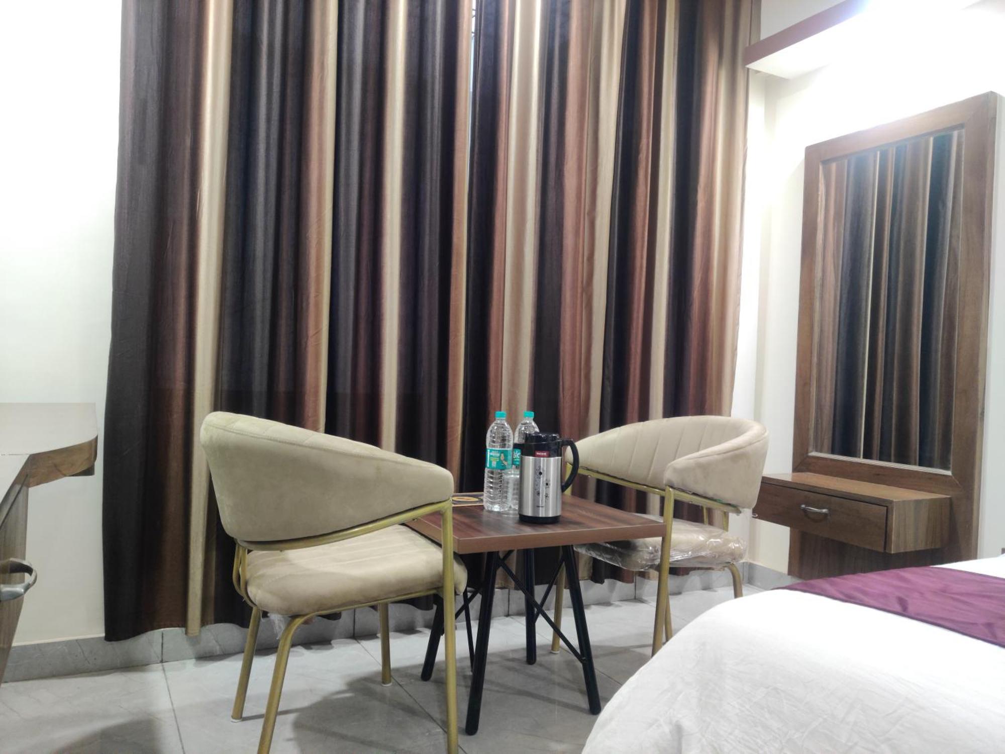 Hotel Hv Nahan Bagian luar foto